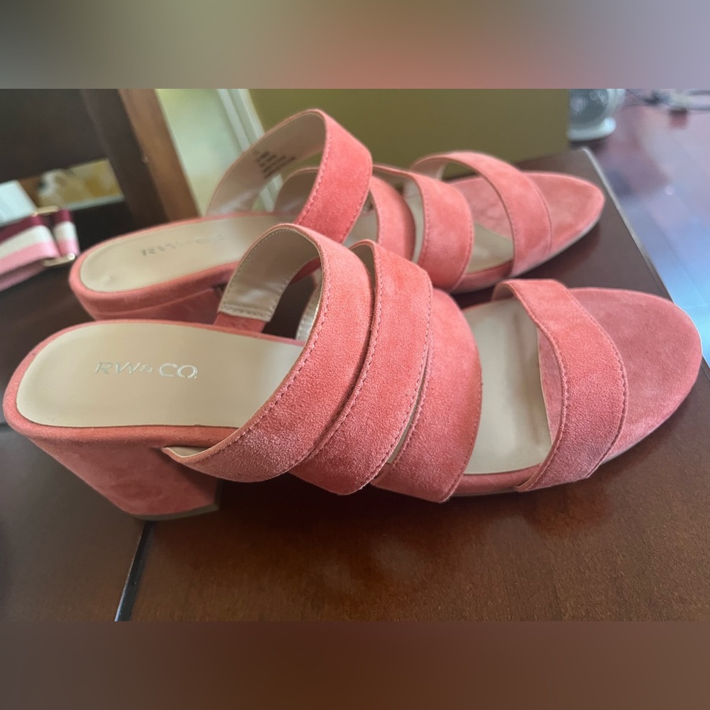 RW&CO. Coral Pink Slip On Heels Size 7.5W - Picture 5 of 5